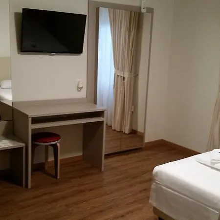 מלון Ristorante Stazione Con ריברה