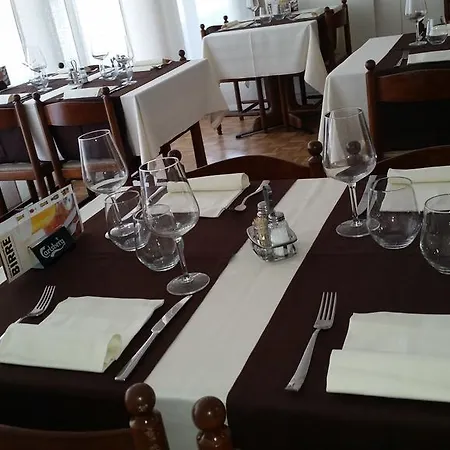 מלון Ristorante Stazione Con 3*